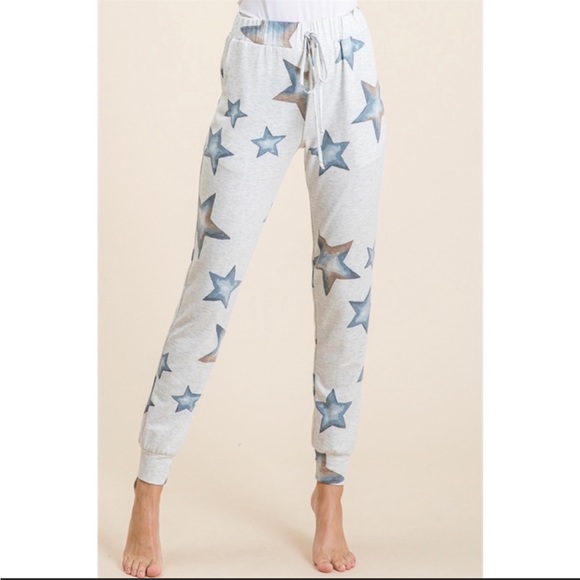 Super Cozy Viamor Slim Fit Grey Star Print Joggers w/ Pockets - Picture 4 of 6